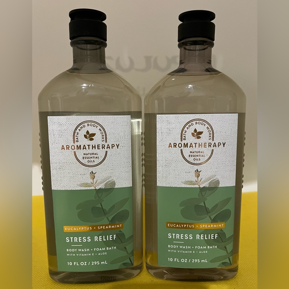 Bath and Body Works Aromatherapy Stress Relief Body Wash and Foam Bath Lot 2 Pcs